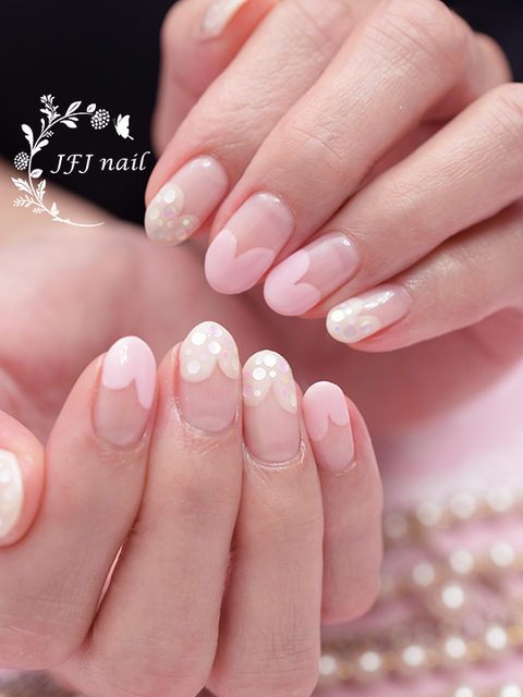 愛心亮片法式-1.jpg - 唯美法式 French Nail